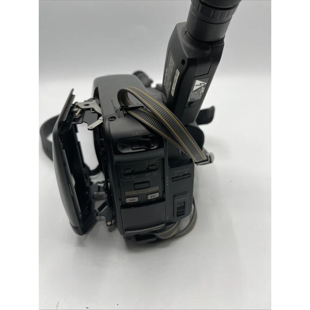 JVC Compact VHS GR-15 Camcorder FOR PARTS ONLY